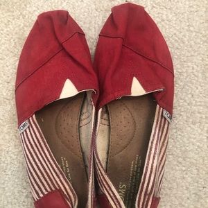 Toms “University” espadrille